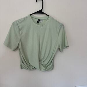 Divided crop top size M